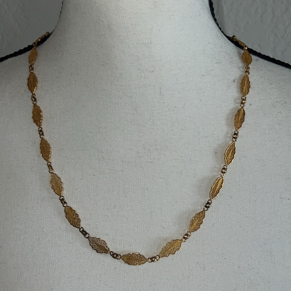 NWT Wendy Mink gold filigree necklace!